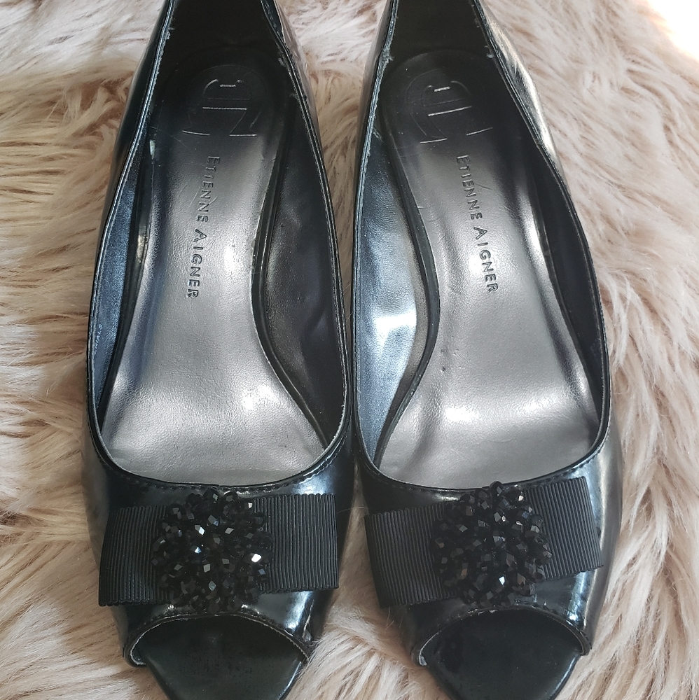 4/$25 Etienne Aigner career patent flats size 8
